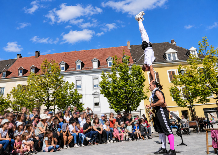 Rue & Vous à Huningue, spectacle et animations dans l’espace public