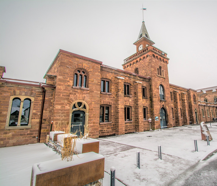 L'ancienne filature Gast sous la neige à Issenheim